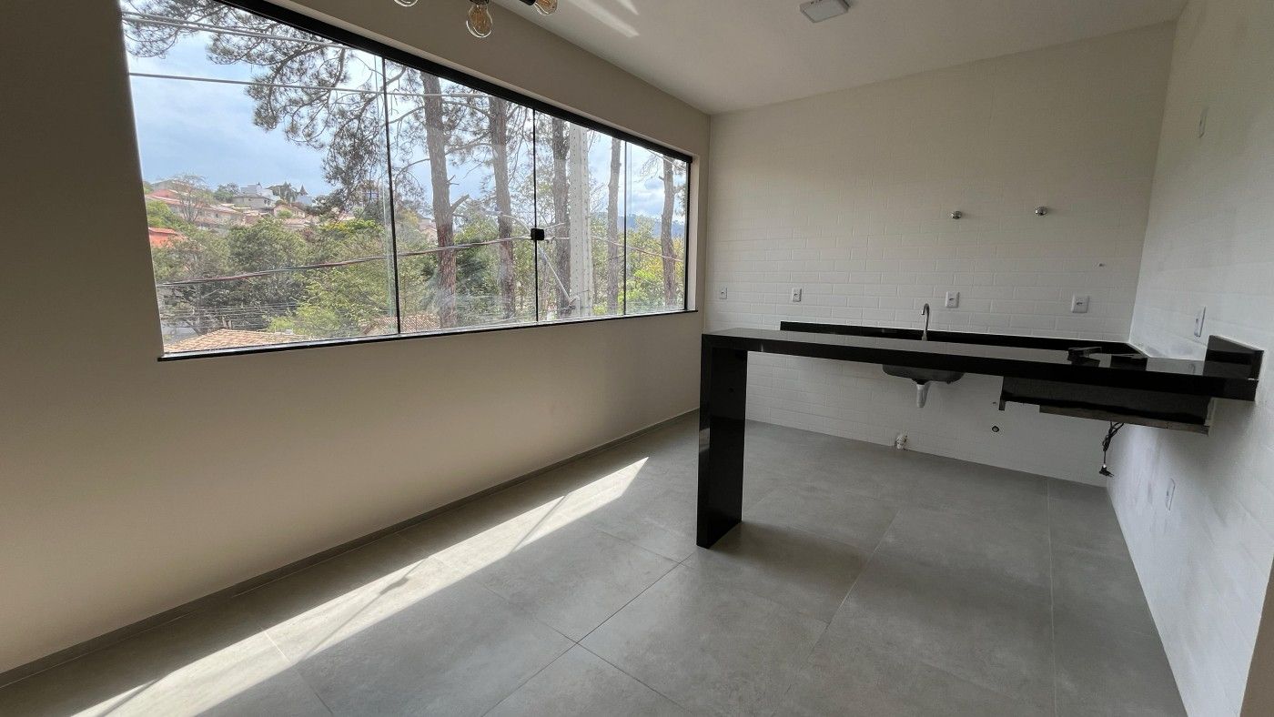 Foto 5 de Casa Disponível no Vale dos Pinheiros