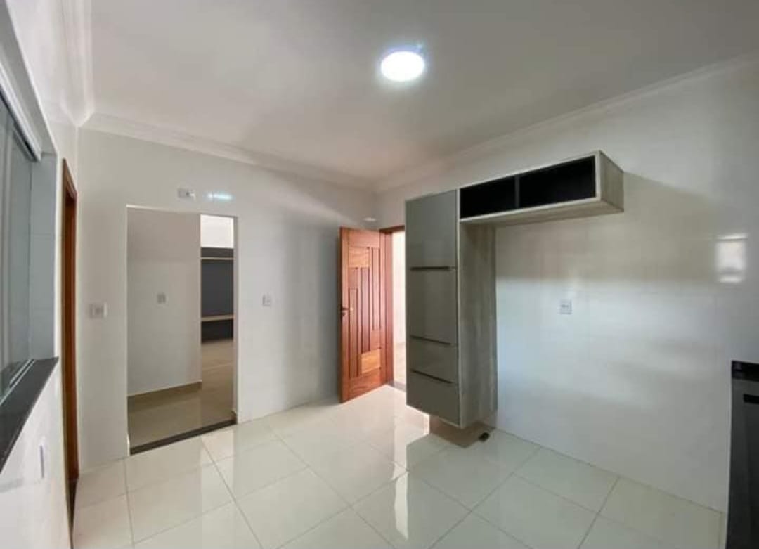 Foto 3 de Casa a venda no bairro Solar dos Lagos