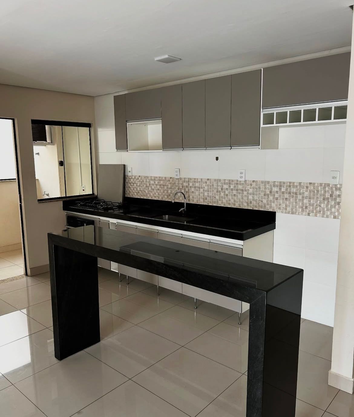 Apartamento no Edifício Paulo Poeta